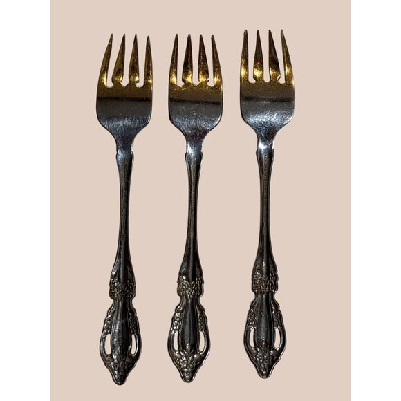 Distinction Deluxe Raphael by Oneida Stainless Steel Dinner Forks Set Of 3 - Picture 2 of 3